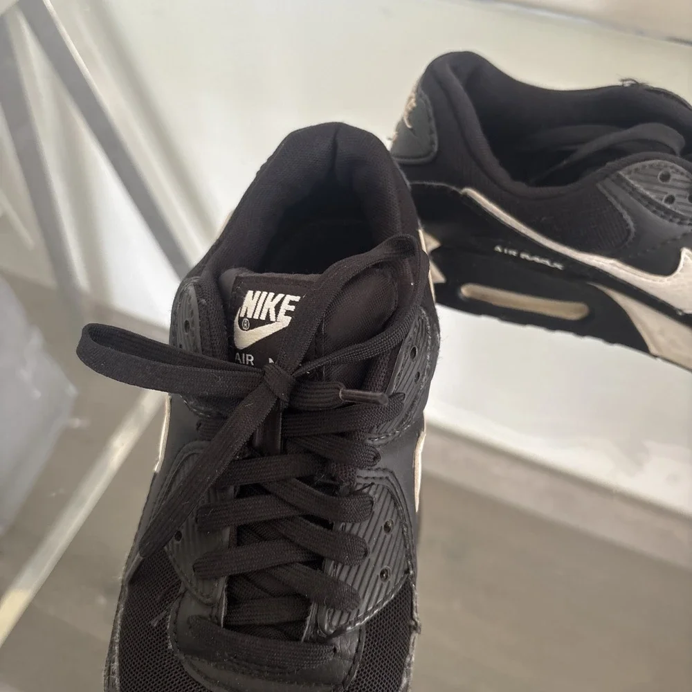 Nike Wmns Air Max 90 'Black White' DH8010 002 Size 9